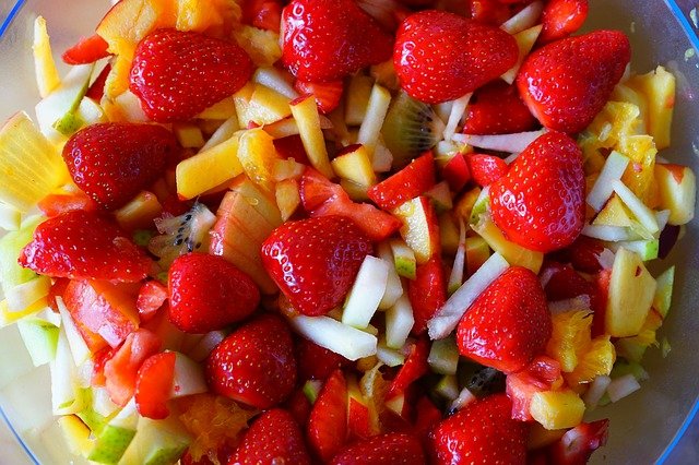 How to Make Fruit Salad at Home