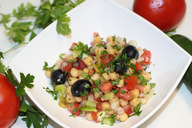How to Make White Chickpea Salad